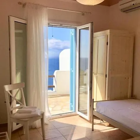 Mykonos Dot - The * Agios Ioannis Diakoftis