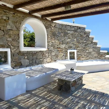 Mykonos Dot - The Vila Agios Ioannis Diakoftis