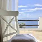 Mykonos Dot - The Vila Agios Ioannis Diakoftis