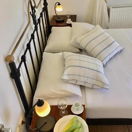 فيلة Mykonos Dot - The