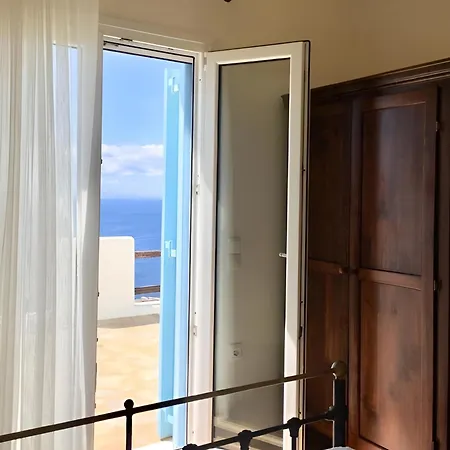 Mykonos Dot - The Willa