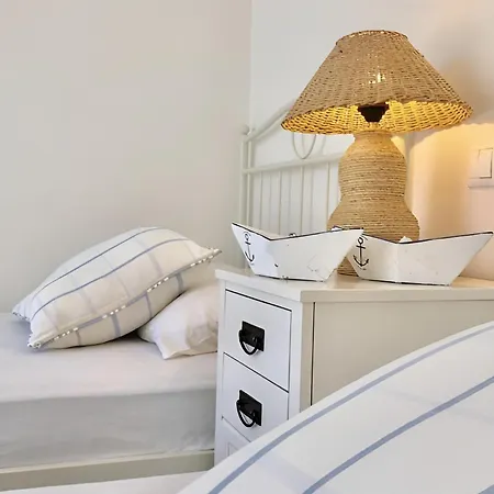 فيلة Mykonos Dot - The